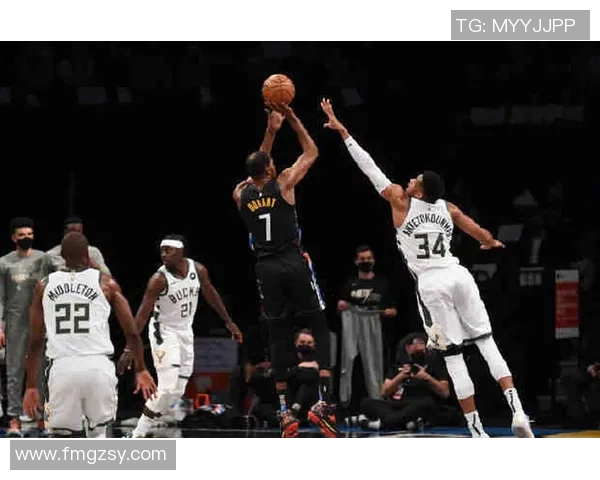 杜兰特领衔篮网对决雄鹿争夺东部季后赛席位的关键战役 杜兰特领衔篮网对决雄鹿争夺东部季后赛席位的关键战役