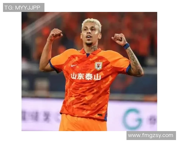 山东鲁能泰山球员展现拼搏精神助力球队争夺新赛季荣誉