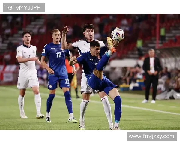 布里斯班与麦克的精彩对决揭示了足球战术的新趋势与挑战